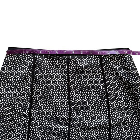 Ann Taylor 100% Silk midi Skirt Women's Sz 8 Black Print pattern Preppy Academia - Picture 6 of 10